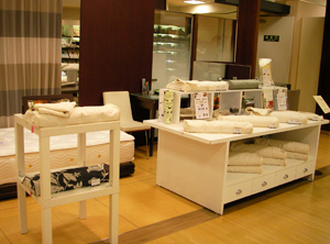 isetan126_2012.06